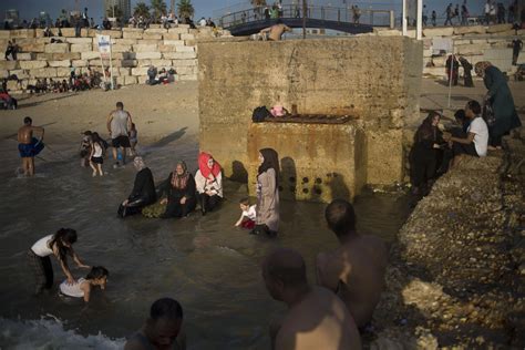 Palestinians Enjoy the Israel's Beaches