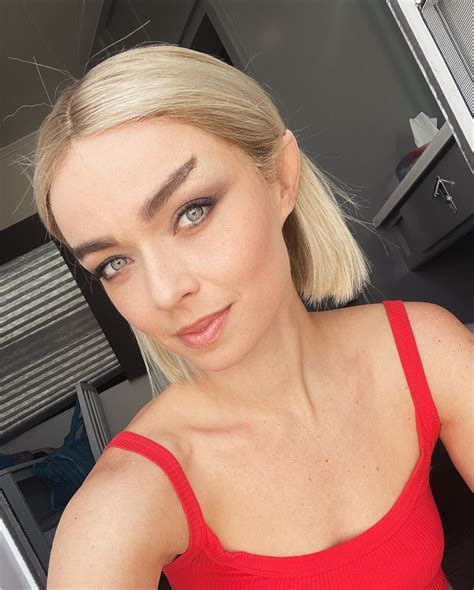 Jess Bush | Oop spicy little Trek surprise alert. Can confirm everyone