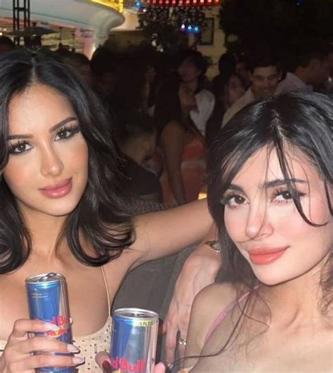 BelindaNohemy: The Photo That's Breaking the Internet—And Our Hearts. - sf4twu5