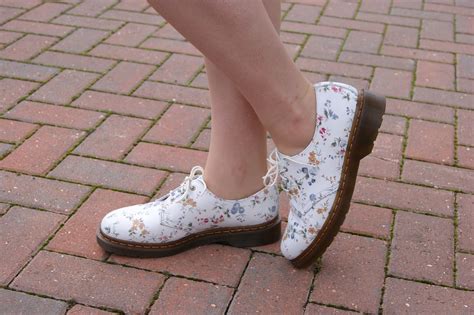 Floral Doc Martens... - Frills 'n' Spills