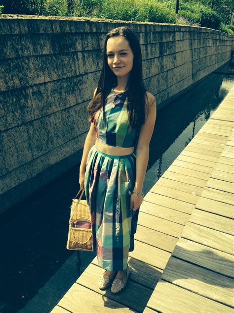 Flowers and Plaids – Cecilia Roses