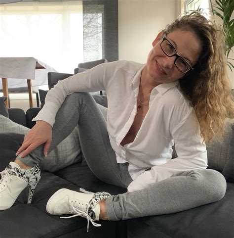 TW Pornstars - Izzy Mendosa. Pictures and videos from Twitter.