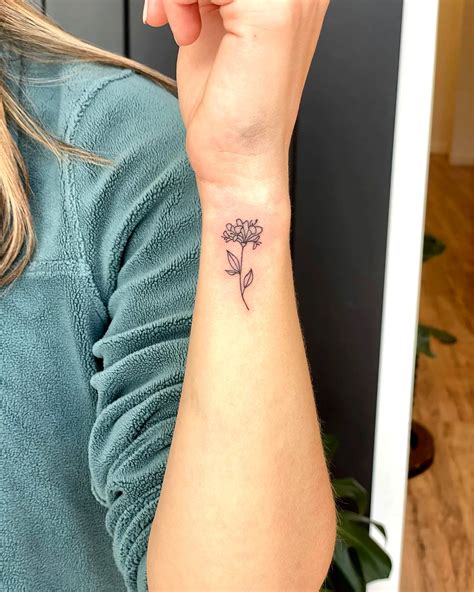 15 Unique Honeysuckle Tattoo Ideas for a Striking Design