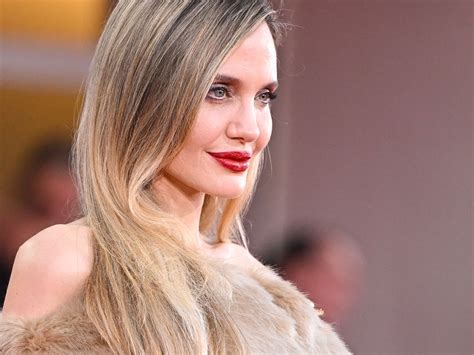 Cheveux D'angelina Jolie