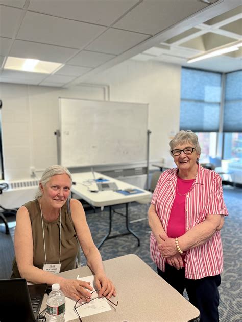 NashuaPublicLibrary on Twitter: "Two hometown heroes. Vickie and