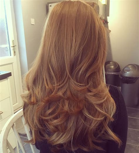 Bouncy blowdry | Bouncy hair, Blowout hair, Haircuts for wavy hair