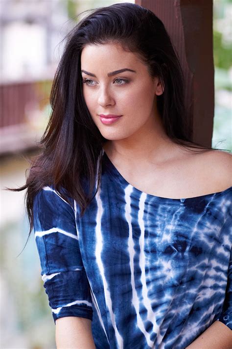 Brand Model and Talent | Lili Baross Women
