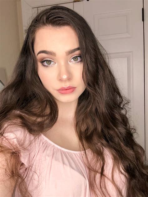 Pin by Jennamoreci on The Savior's Series | Long brown hair, Womens