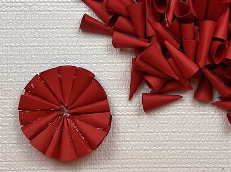 Paper Christmas Balls - Katherine Learns Stuff!