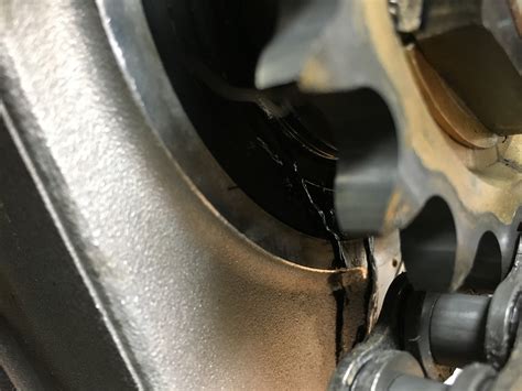 961 oil leaking from final drive shaft - NE England. | Norton Owners Club