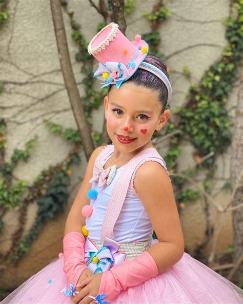 Maquiagem Circo Menina - Make palhacinha infantil | Maquiagem circo infantil, Fantasia de ...