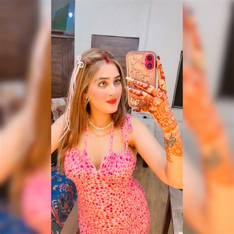 Rachna Rai Media Collection 2025: Vids & Pics #793