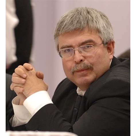 Емил Хърсев: С растящите доходи, трябва да растат и пенсиите