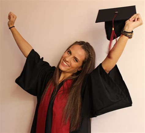 Абсолвентска шапка | Diplomirane.com | Абсолвентски шапки за дипломиране