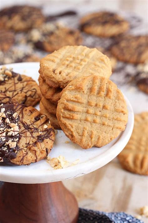 Old Fashioned Peanut Butter Cookies - The Suburban Soapbox