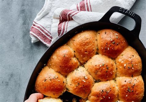 Recipe for a delicious No-Knead Cast Iron Bread | ZWILLING.COM ...