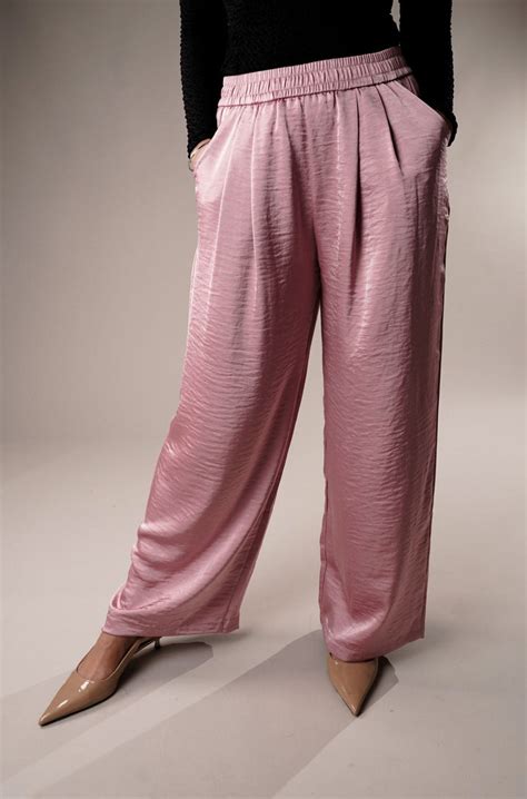 Shop Bottomwear for Women | Find Your Stylish Bottoms Today - Nolabels.in