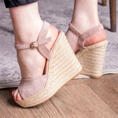 Жіночі босоніжки Fashion Abendigo 2829 40 Розмір 25,5 см Бежевий від ...