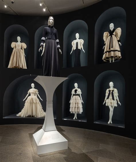 Tadao Ando Designs the Exhibition “Karl Lagerfeld: A Line of Beauty” at
