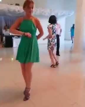 Пошла в пляс - YouTube