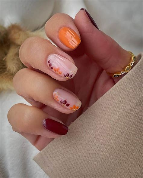 40 Eye-Catchy Short Fall Nails to Recreate This Fall - With Houna