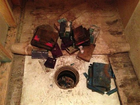 This Family Had No Idea What Was Hidden Under Their Closet Floor This ...