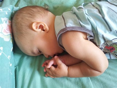 Bebê Com Autismo Dorme Muito - É Normal Bebê Dormir Muito? | Famivita