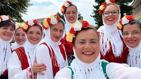 Народни танци за възрастни - Клуб за народни танци Жътвари - гр. Добрич