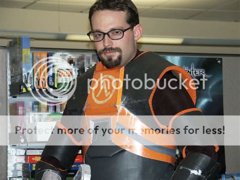 Gordon Freeman Halloween Costume | ValveTime.net | Valve News, Forums ...