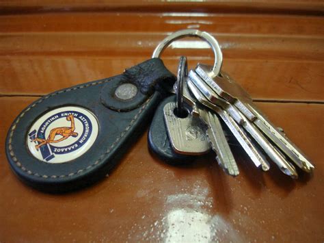 Custom Keychains, Personalized Keychains, Wholesale Keychains: Custom ...