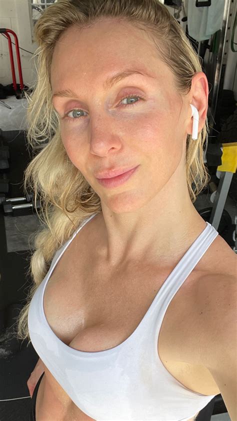 IG Story : r/Charlotte_Flair