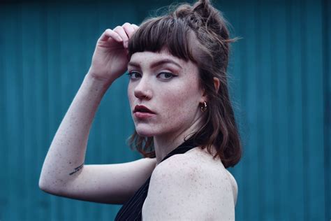 Chlöe Howl – 20 DB