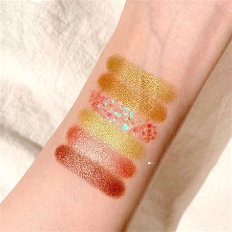 DIKALU 35 Color Eye Shadow