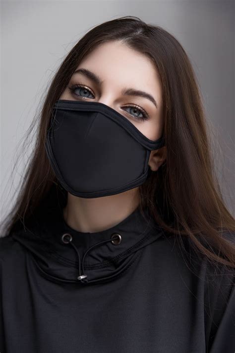 Маска для лица чёрная в 2020 г | Маски, Коралловый, Бордовый