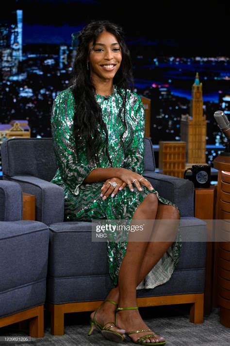 Jessica Williams's feet