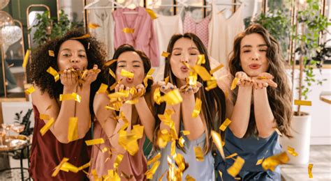 guide  hosting   themed party  home