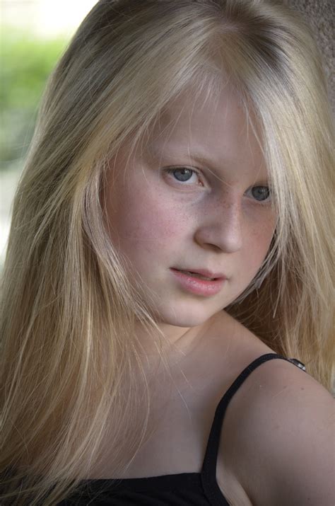 Gratis billeder : person, pige, kvinde, portræt, model, dame, frisure