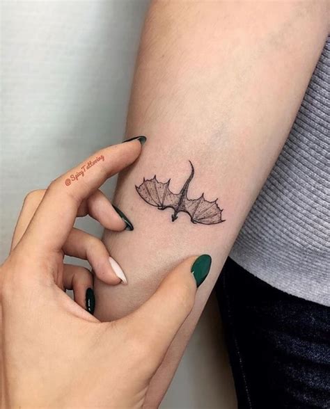Pin by Ulia Storozhenko on Т | Minimalist tattoo, Tattoos, Mini tattoos