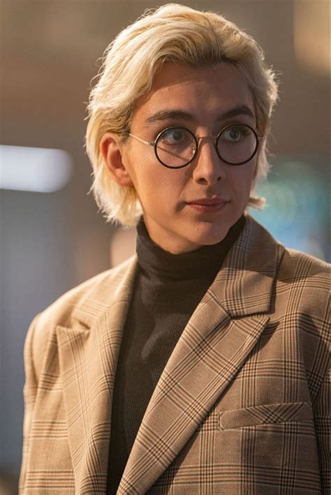 Quantum Leap S01E01 Preview Images: Ben's Journey Begins in 1985