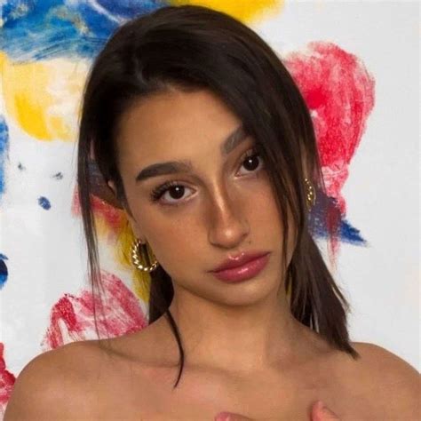 Who Is Amber Gianna? Biography, American Instagram Star, Net Worth, Age