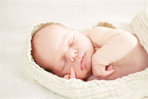 The five most important things to do to keep a baby calm when ...