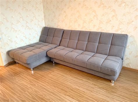 Продам угловой диван в отличном состоянии, внизу есть полки, длина 3 ...
