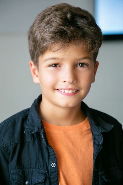 page  young boy child images    freepik