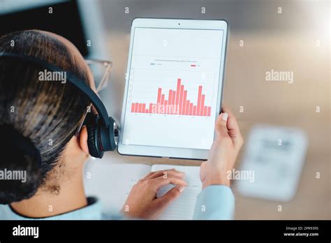 reading data charts  graphs  res stock photography  images alamy