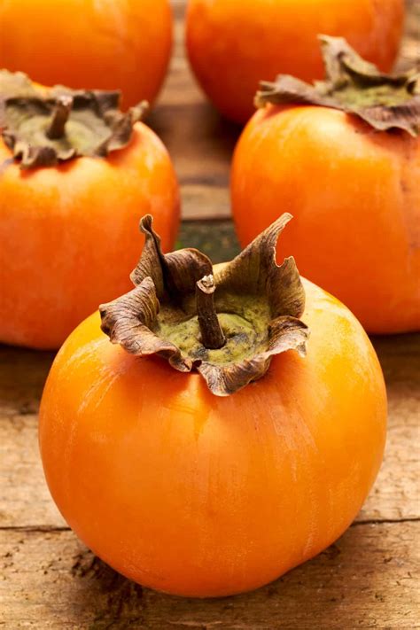 What is a Persimmon? How Do I Eat One? - Noshing With the Nolands