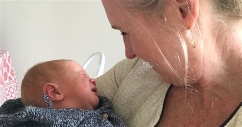 watching   birth   closest ill    labour