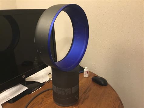 Dyson Bladeless AM01 Fan Causing A loud Vibrating Noise When The Dial