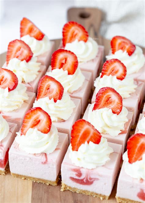 No-bake strawberry cheesecake bites - In Laura's Bakery