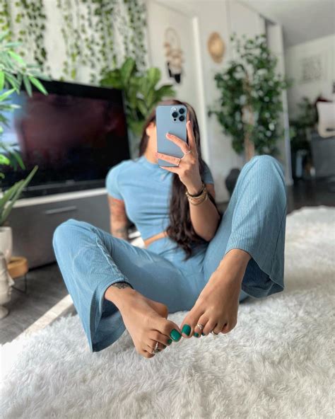 Mariefrenchfeetgirl on Twitter: "😊💙☺️ https://t.co/ytmxIkar6B" / Twitter