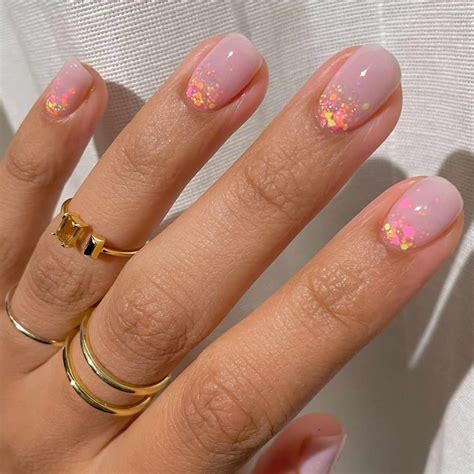 Inspiring Ombre and Glitter Nail Design Ideas and Trends 37